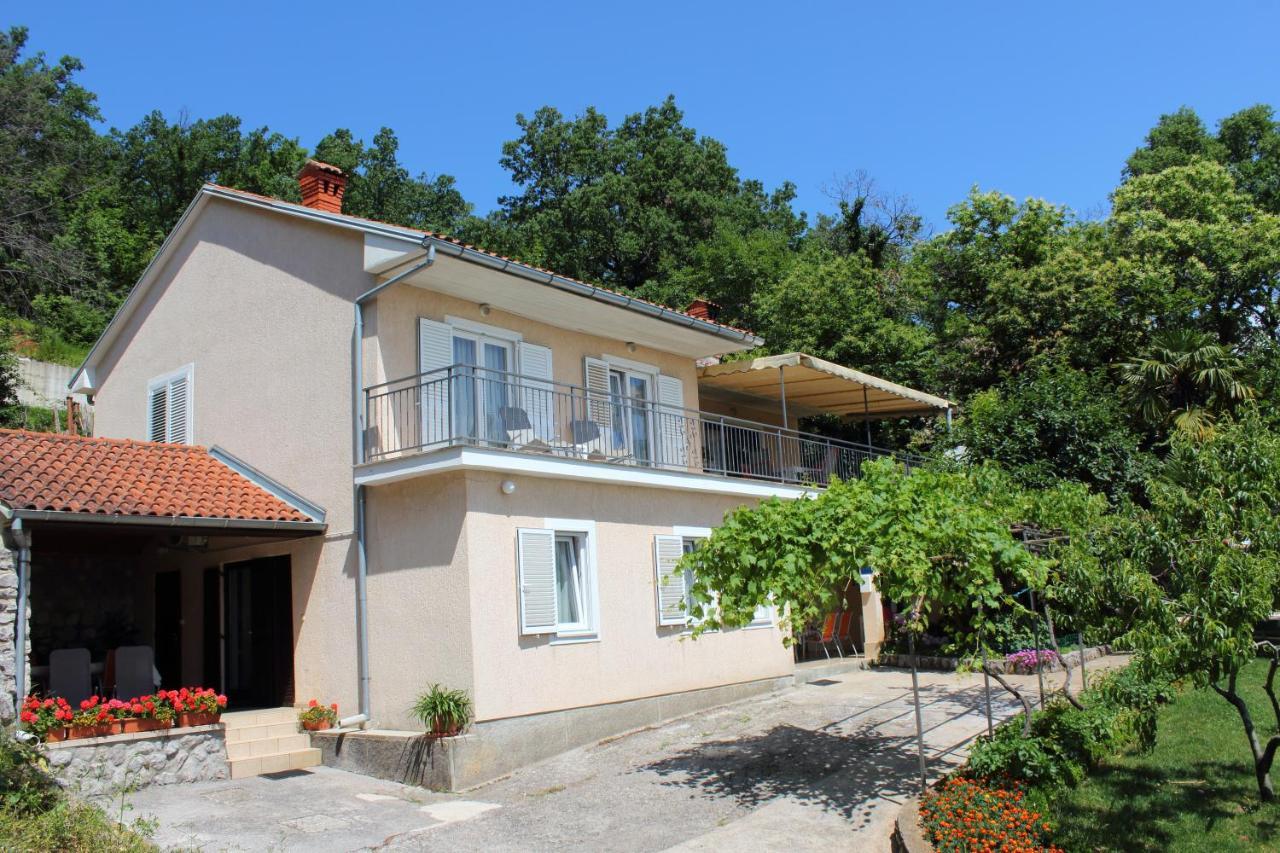Apartments Basan Lovran Kültér fotó