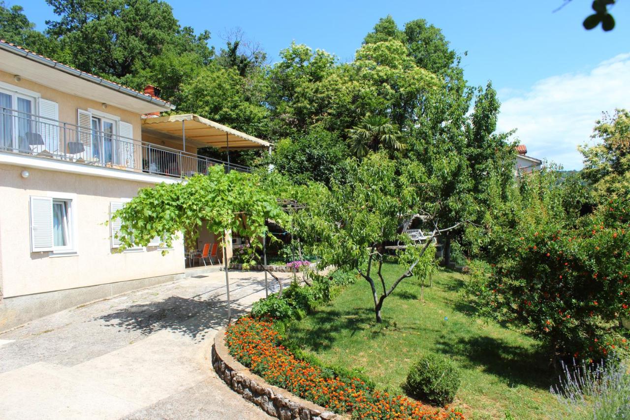 Apartments Basan Lovran Kültér fotó